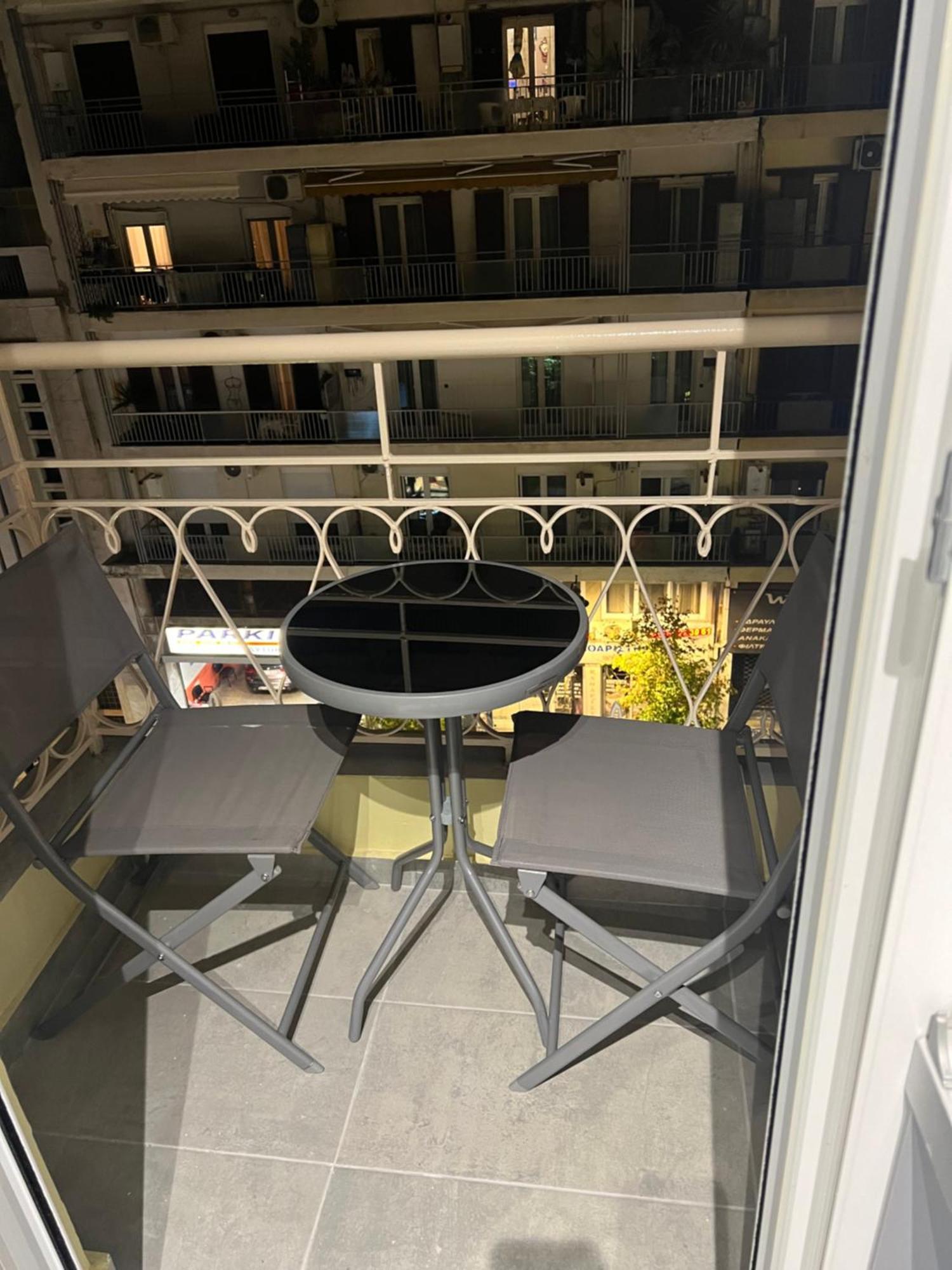 Km53 Luxury Apartments 테살로니키 외부 사진