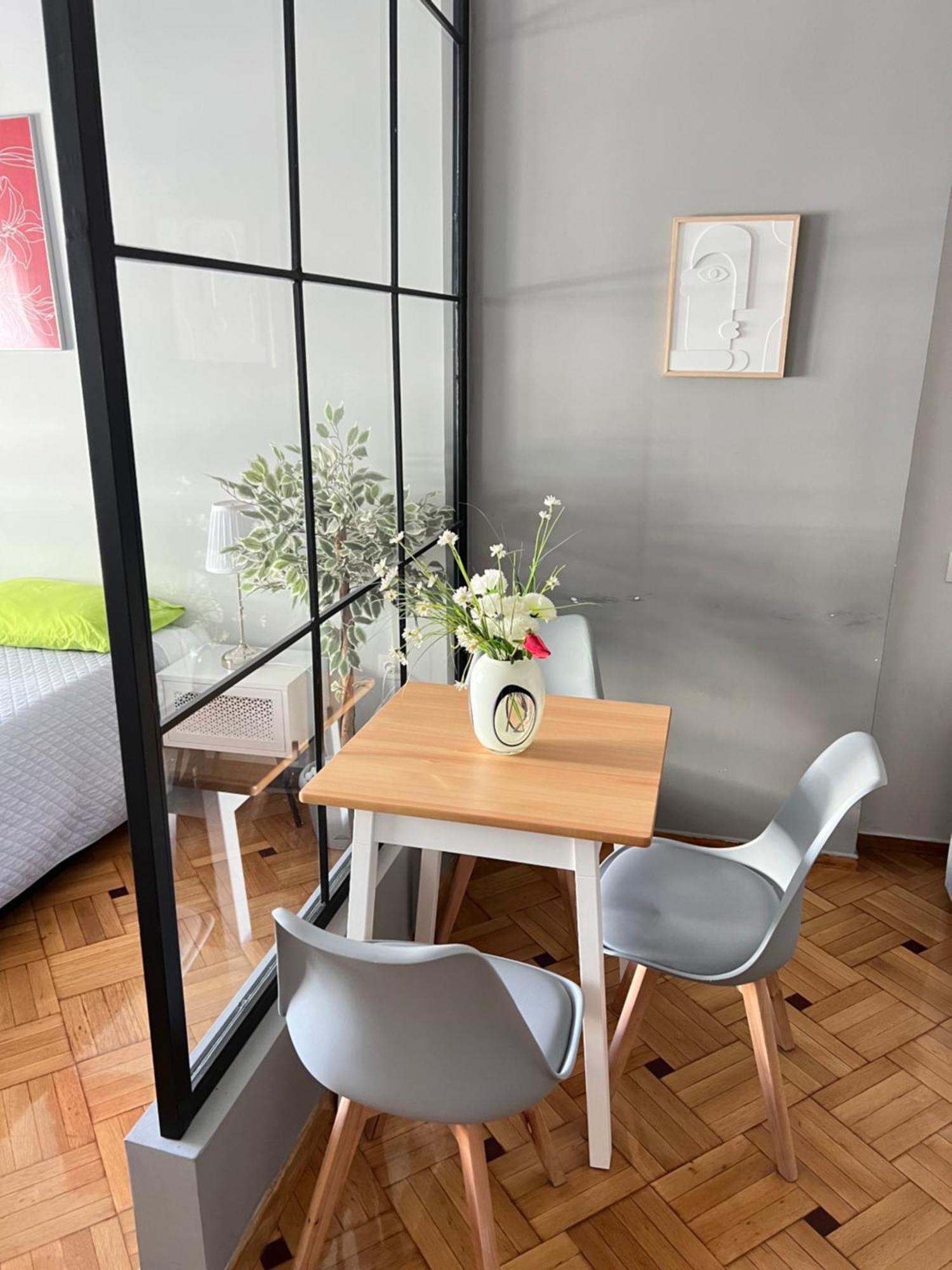 Km53 Luxury Apartments 테살로니키 외부 사진
